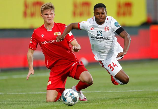 何逆转新疆 何逆转新疆